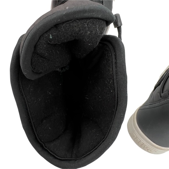 Native Black Chamonix Water Resistant Insulated Boots Size 2 Kid’s - Picture 8 of 9